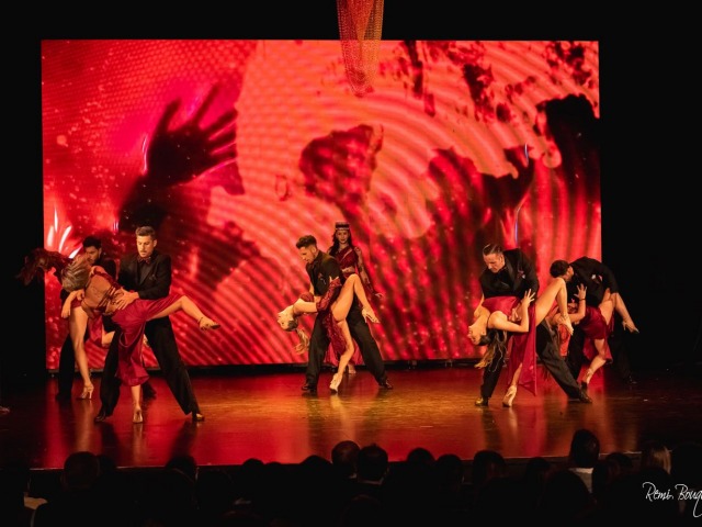 Noelia Marzol presenta �Bloody Tango� en Olavarr�a